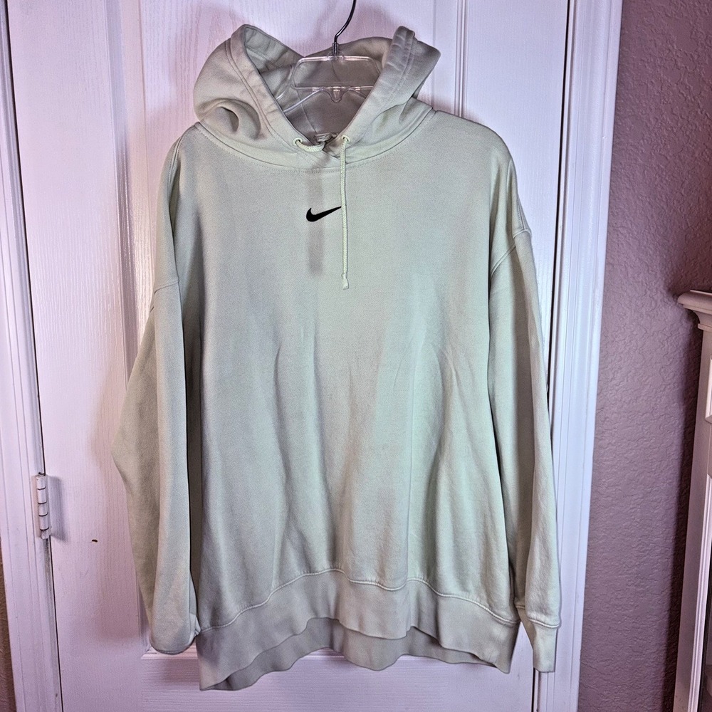 Nike Woman's XL Mint Hoodie Sweatshirt w/ Black Swoosh Logo EUC